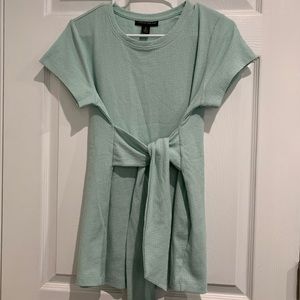 A Pea in the Pod Maternity Tie Shirt